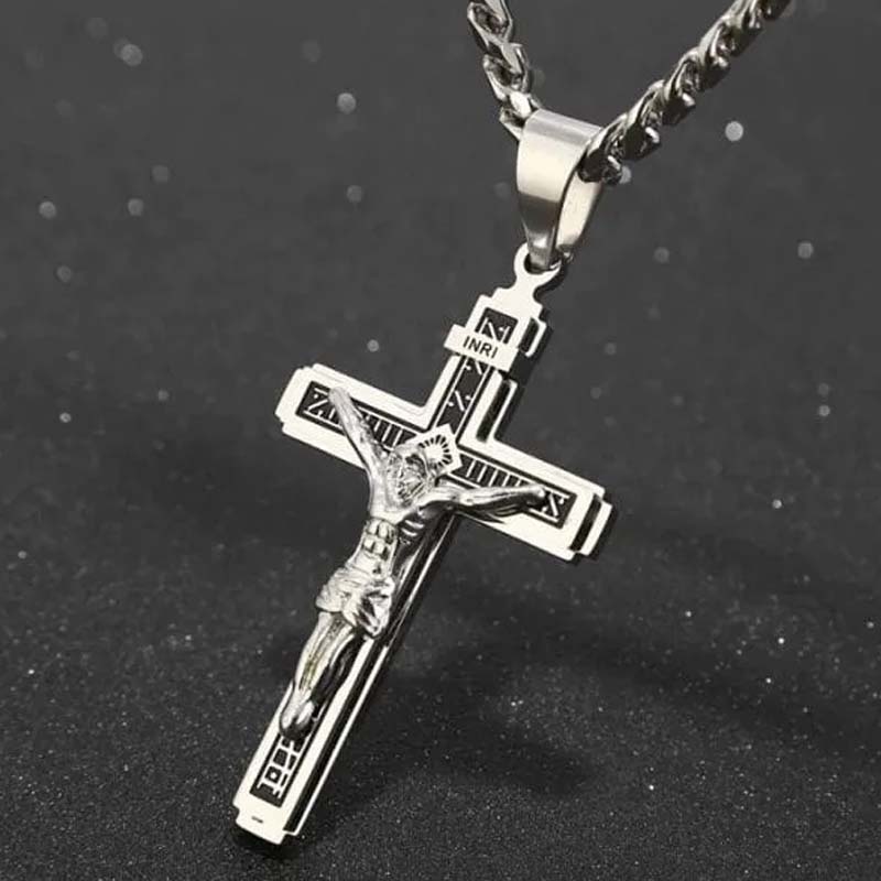 Anwen | Timeless Cross Necklace