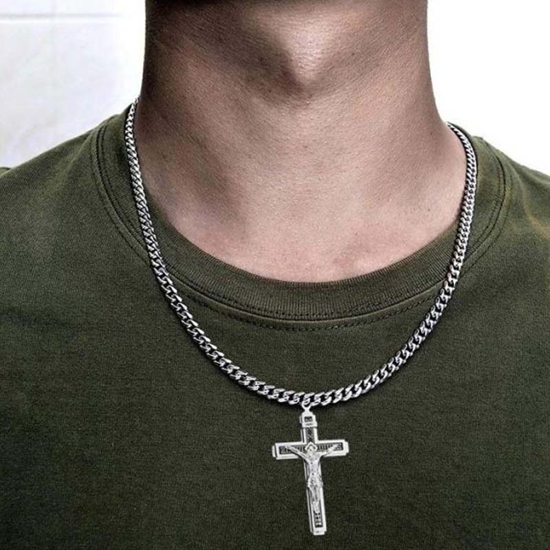 Anwen | Timeless Cross Necklace